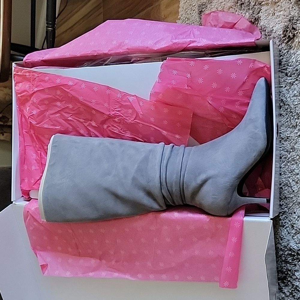 Isaac Mizrahi Grey Suede Boots